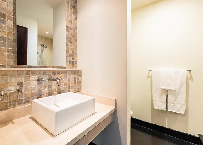 La Perla 163, Ocean View 3 Bedroom Penthouse *
