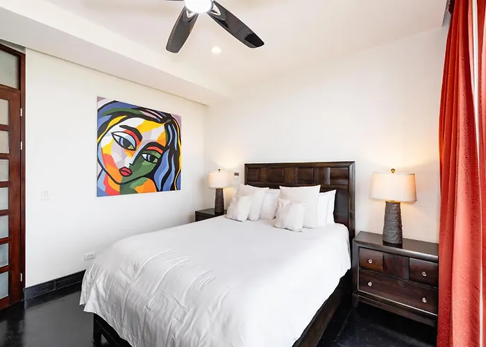 La Perla 163, Ocean View 3 Bedroom Penthouse Apartment